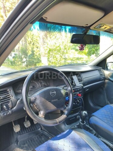 Opel Vectra-6
