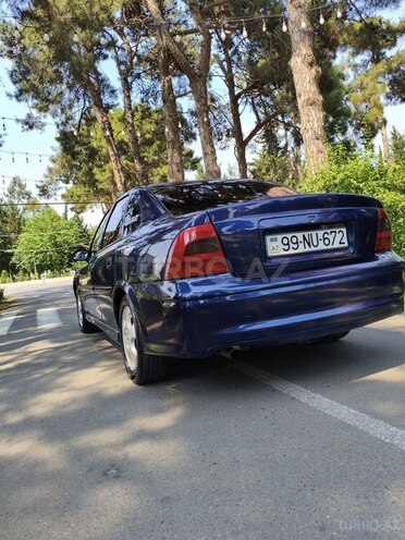 Opel Vectra-2