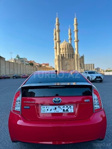 Toyota Prius-2