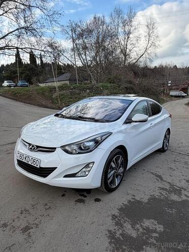 Hyundai Elantra-3
