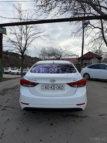Hyundai Elantra-5
