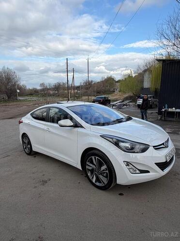 Hyundai Elantra-1