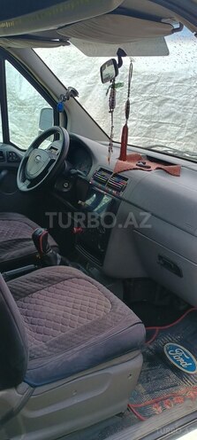 Ford Tourneo Connect-6