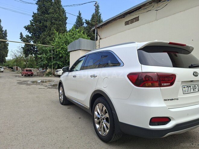 Kia Sorento-7