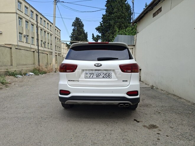Kia Sorento-8