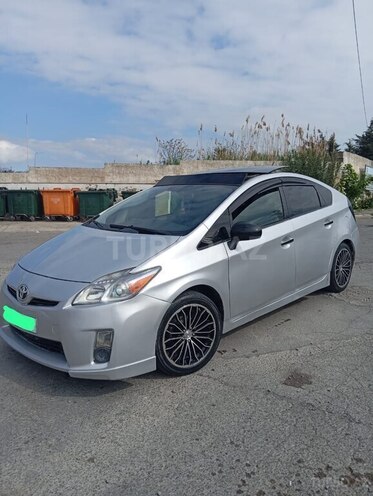 Toyota Prius-4