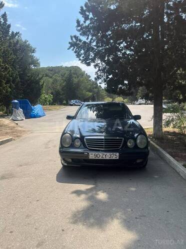 Mercedes E 220-2