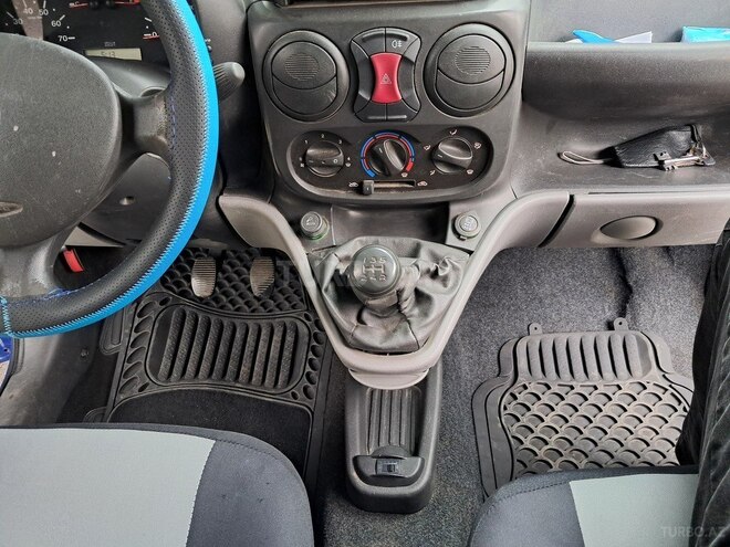 Fiat Doblo-13