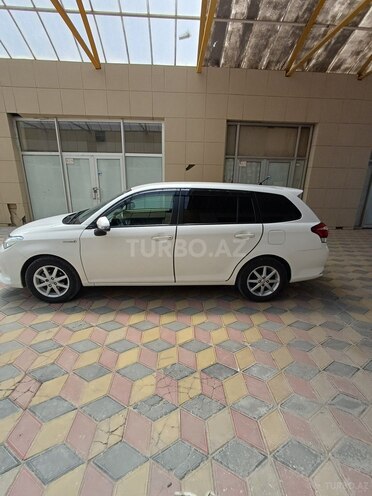 Toyota Corolla Fielder-6