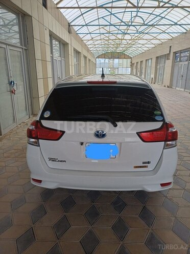Toyota Corolla Fielder-2