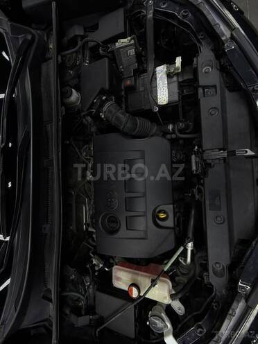 Toyota RAV4-12