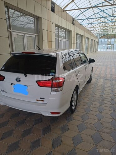 Toyota Corolla Fielder-3
