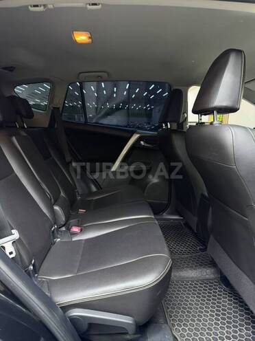 Toyota RAV4-6