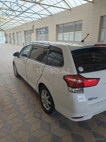 Toyota Corolla Fielder-4