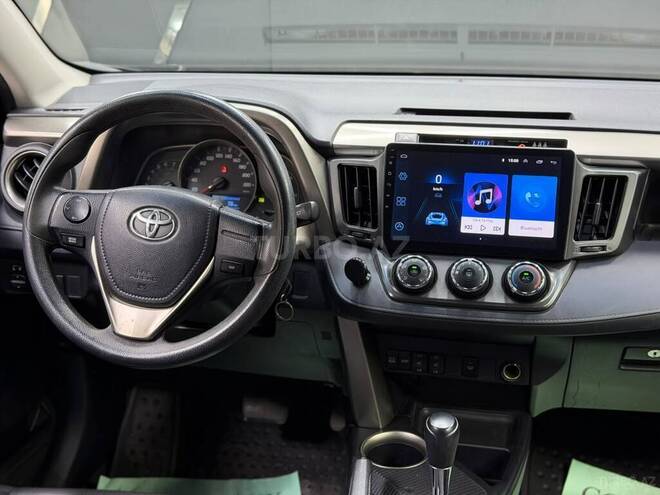 Toyota RAV4-9