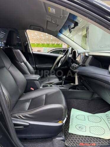 Toyota RAV4-7