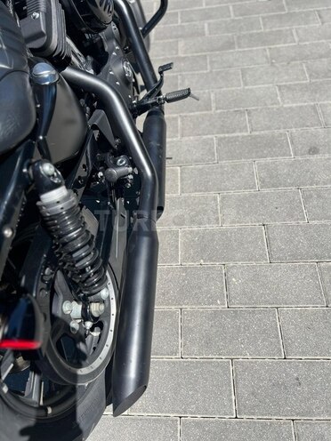 Harley-Davidson XL883N Sportster Iron 883-11