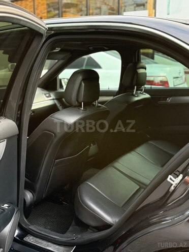 Mercedes C 300-9