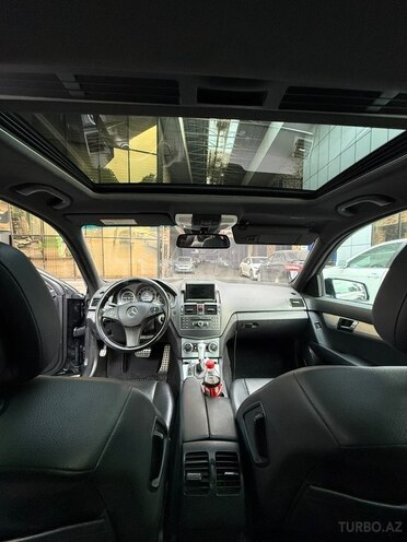 Mercedes C 300-11