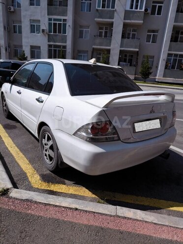 Mitsubishi Lancer-5