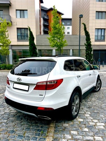Hyundai Santa Fe-6