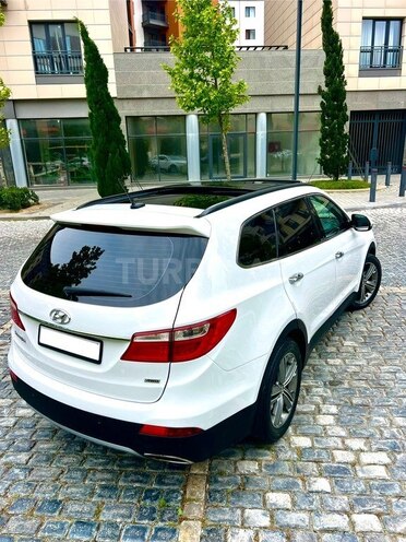 Hyundai Santa Fe-10