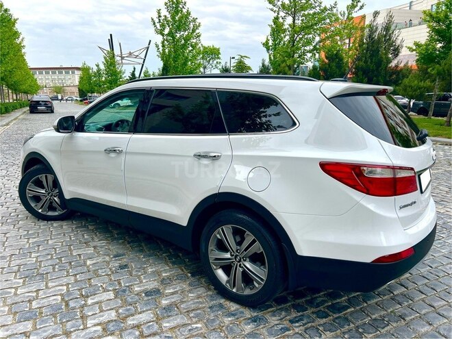 Hyundai Santa Fe-11