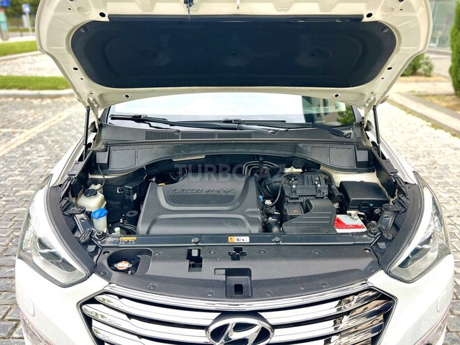 Hyundai Santa Fe-13