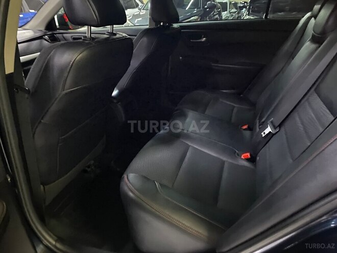 Toyota Camry-11
