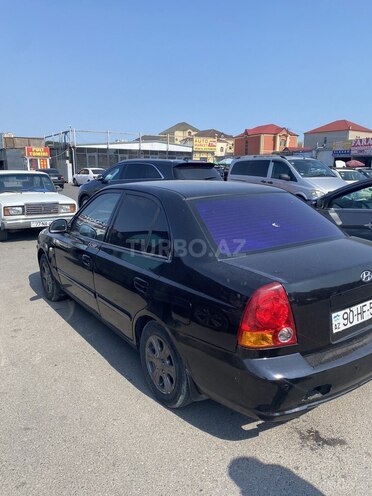 Hyundai Accent-3