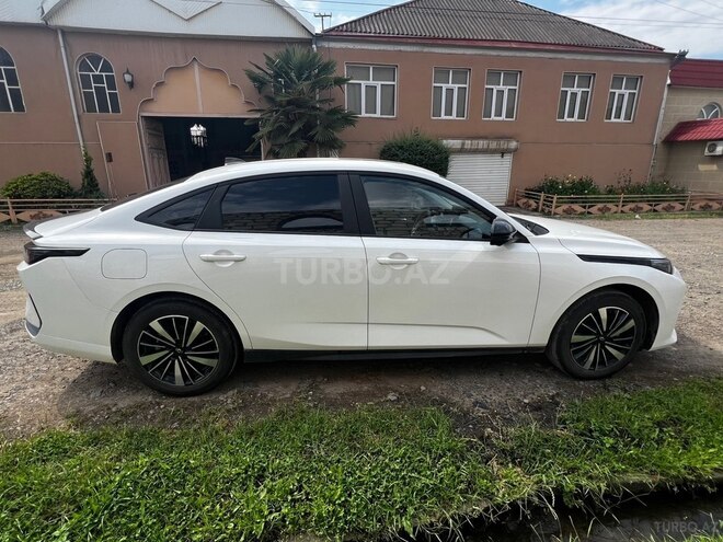 Changan Qiyuan A05-3