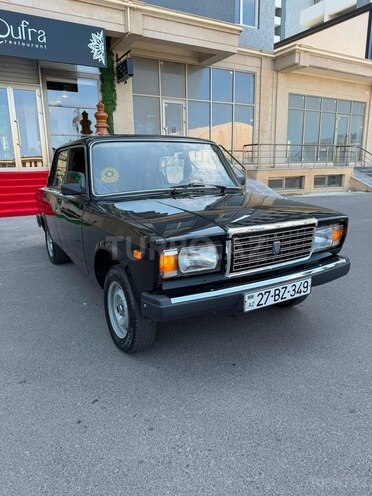 LADA (VAZ) 2107-1