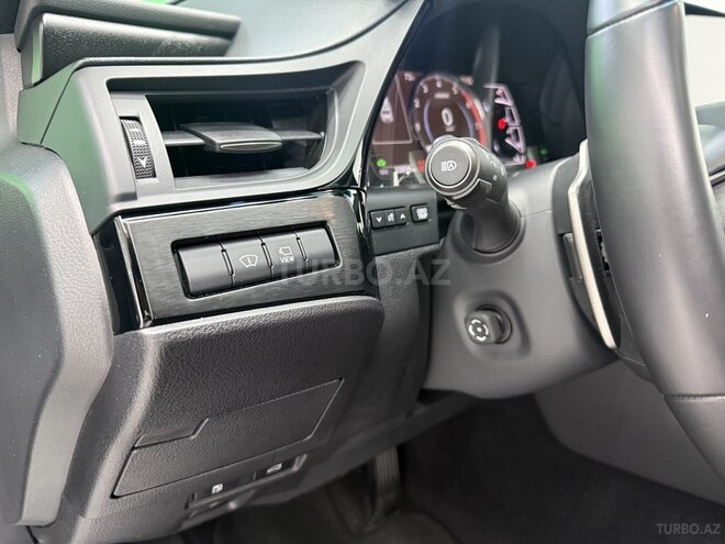 Lexus ES 300h-17
