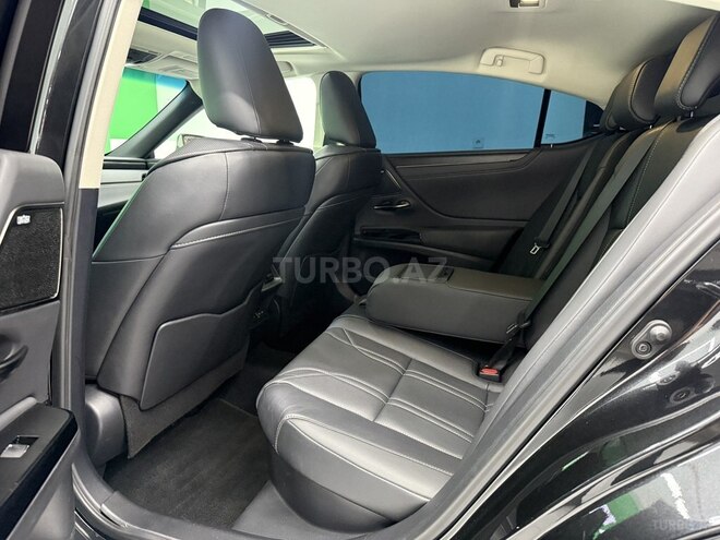 Lexus ES 300h-14