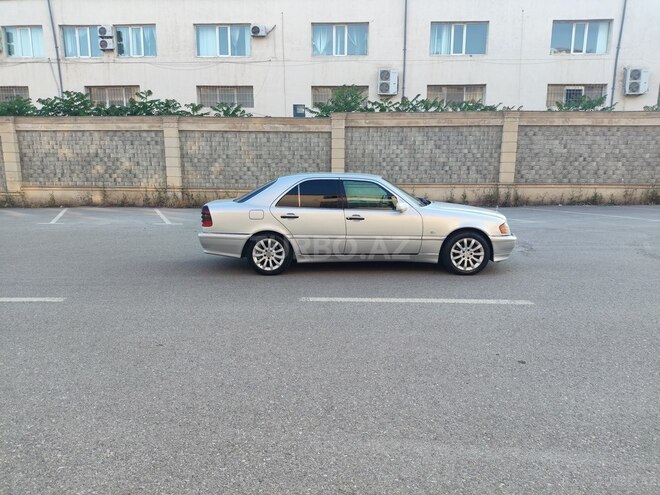 Mercedes C 240-6