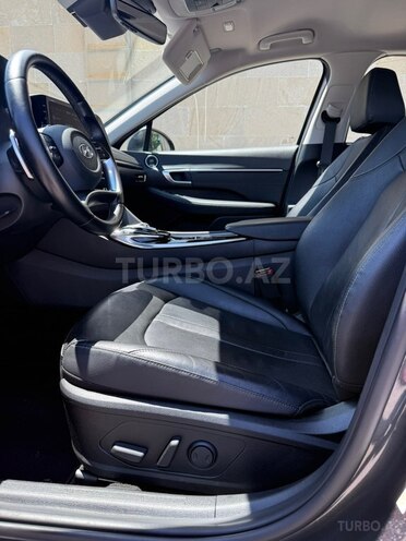 Hyundai Sonata-17