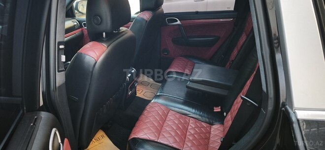 Porsche Cayenne GTS-4