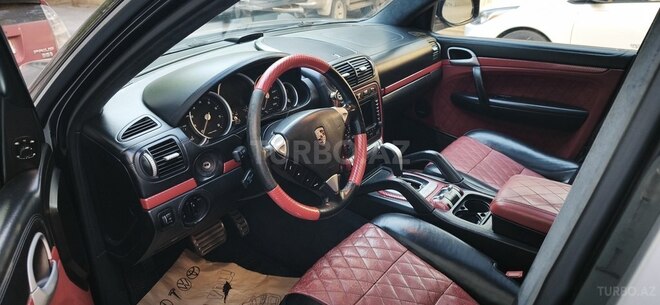 Porsche Cayenne GTS-5