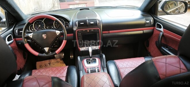 Porsche Cayenne GTS-3