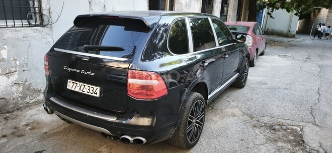 Porsche Cayenne GTS-2