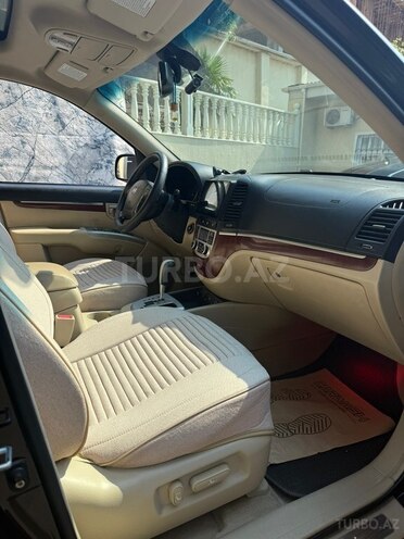 Hyundai Santa Fe-9