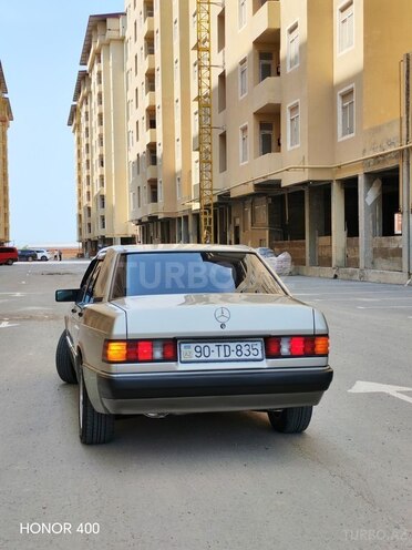 Mercedes 190-3