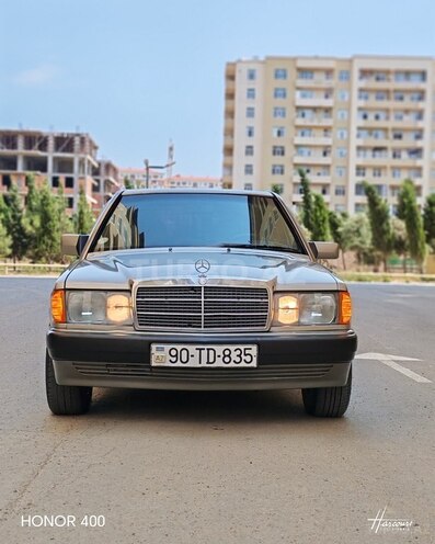 Mercedes 190-8
