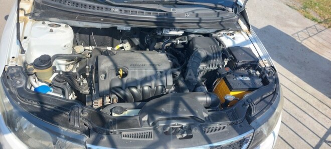 Kia Cerato-9