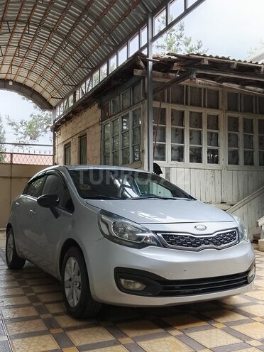 Kia Rio-4