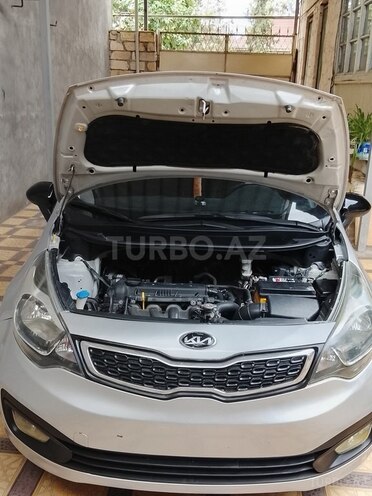 Kia Rio-10