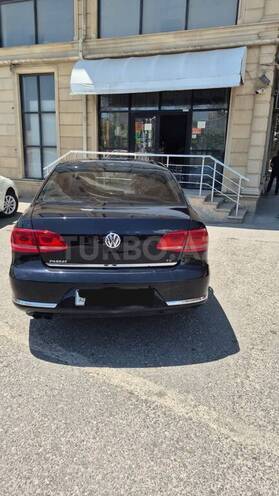 Volkswagen Passat-2