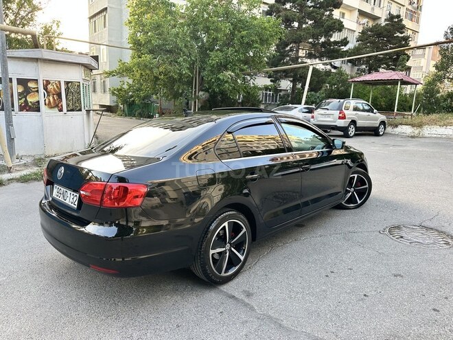 Volkswagen Jetta-4