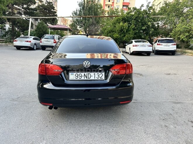 Volkswagen Jetta-18