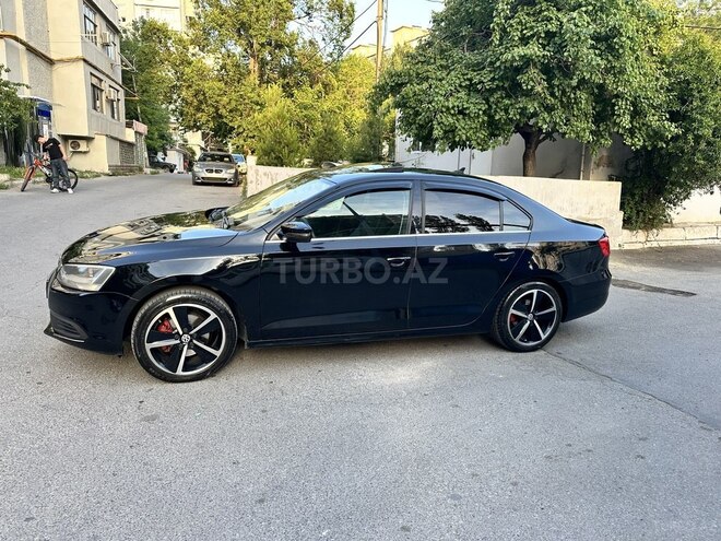 Volkswagen Jetta-13